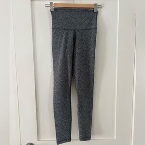 TNACTION | TNA Aritzia High-Waisted Gray Leggings XS athleisure soft workout